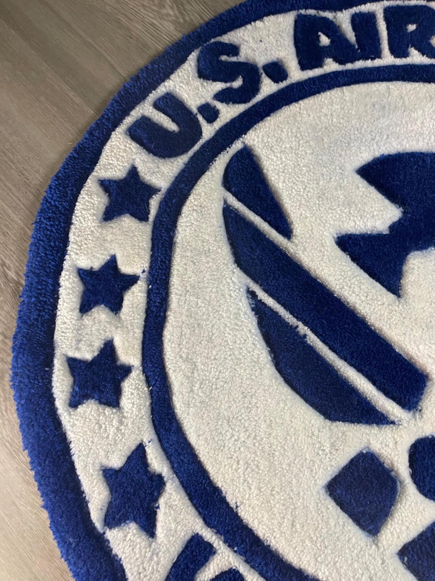 U.S. Air Force Veteran Tufted Rug – Round Handmade Military Pride Décor