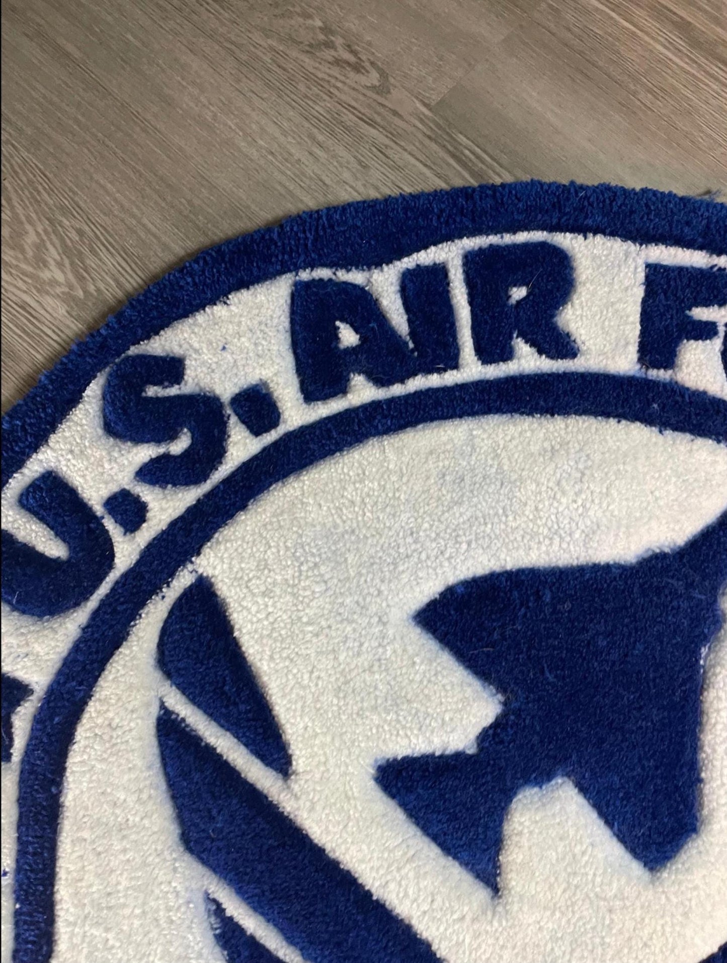 U.S. Air Force Veteran Tufted Rug – Round Handmade Military Pride Décor
