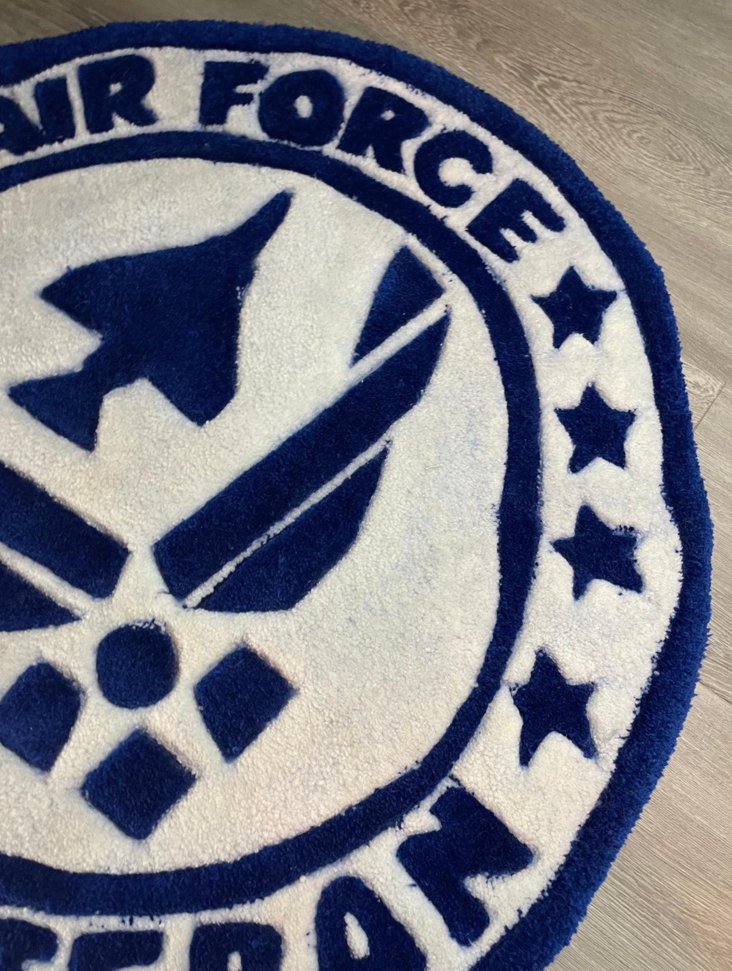 U.S. Air Force Veteran Tufted Rug – Round Handmade Military Pride Décor